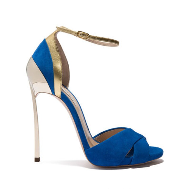 Sandalias de Estilo Romano con Tacón Metálico de Aguja y Detalles Brillantes