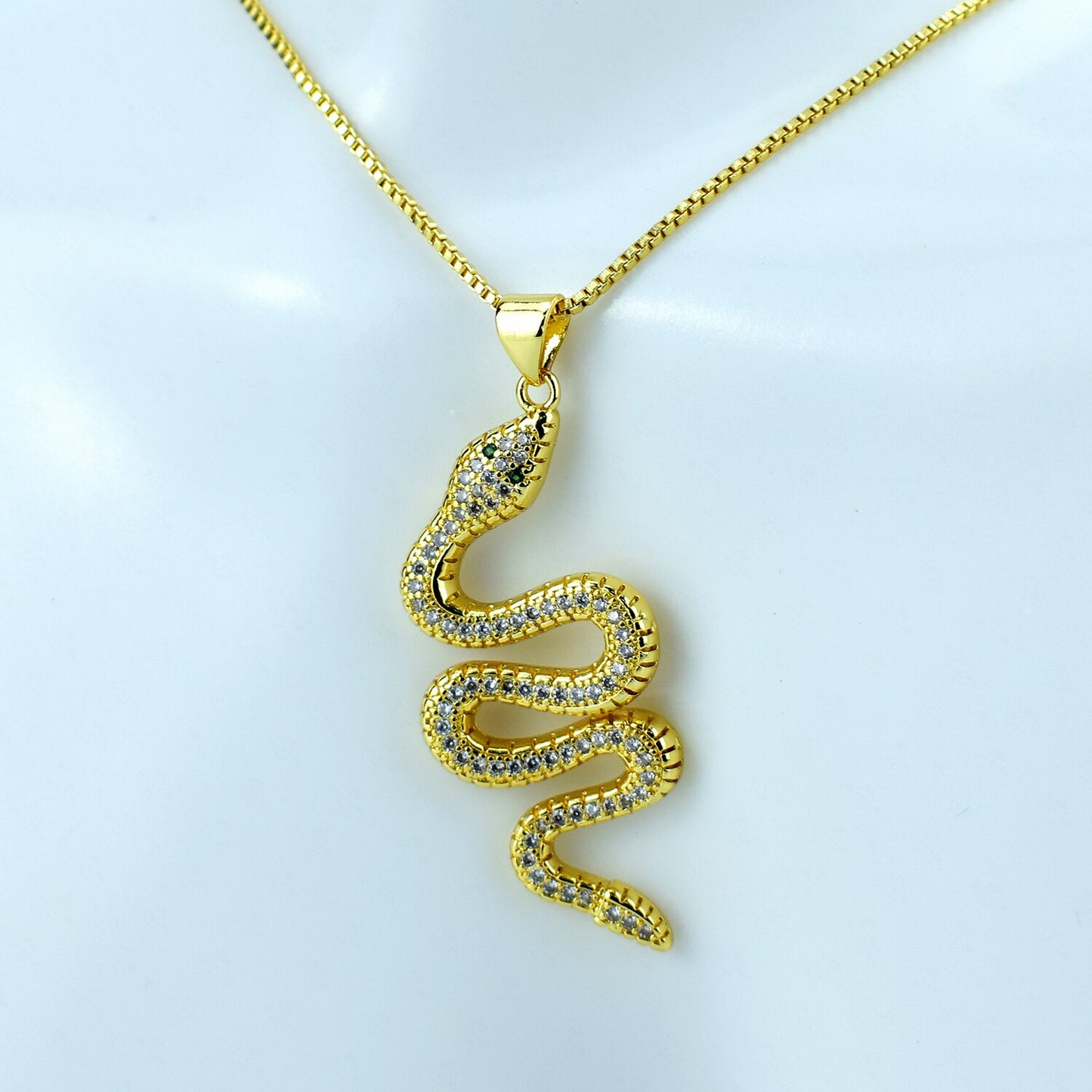 Collar de Serpiente Animal de Alta Calidad AAA Circonias: Colgante de Serpiente de Moda - Regalo de Aniversario o Cumpleaños de Joyería