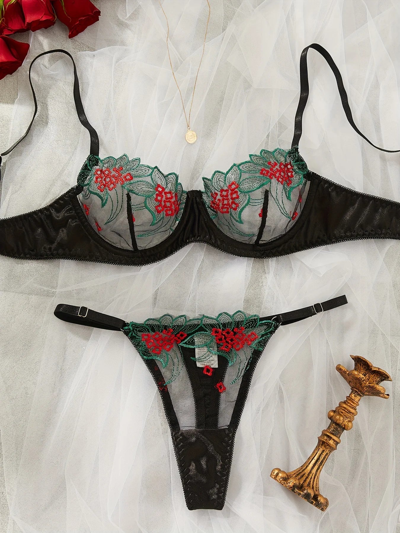 Conjunto de Lencería Elegante con Sujetador de Encaje Floral, Sexy y Exótico